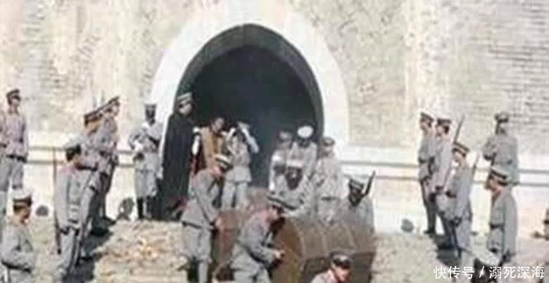 慈禧|孙殿英因缺军费盗慈禧墓,又为何要扒慈禧衣服,原因却是鬼迷心窍!