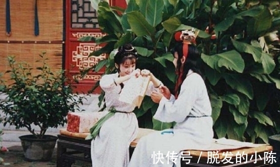 红楼梦#荣国府上千的人口,贾政仅是五品小官,为什么养得起?