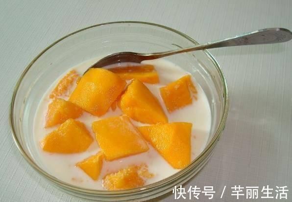 水果|坐月子时,吃什么水果对产后恢复好这4样水果,希望你别错过