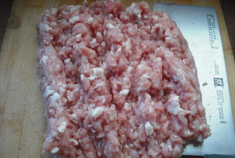 香气扑鼻|调肉馅去腥,用料酒大错特错,多做2步,肉馅无腥味,又香又嫩