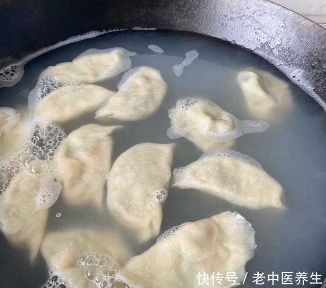  海三鲜水饺，韭菜清香中带着新鲜海鲜的甘甜