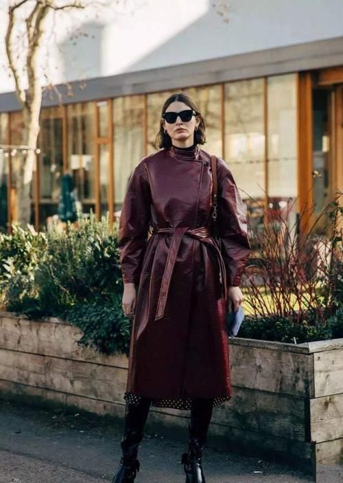 穿大衣时只知道选卡其？2021“流行色”来了，显白气质还高级