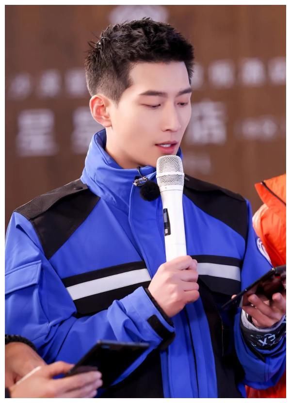 《追星星的人》热度持续走高,观星团与星空的神秘联接逐一揭开