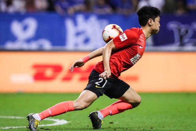 冯潇霆|李铁有望召回冯潇霆顶替张琳芃，球迷：漏勺换漏勺，有何意义？