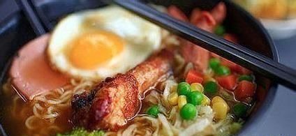 泡面|原来不同年龄的人吃方便面是不同的,大学生原来我是“最穷的”