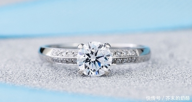 一克拉钻戒多少钱?挑选钻戒时,应该注意哪些方面?