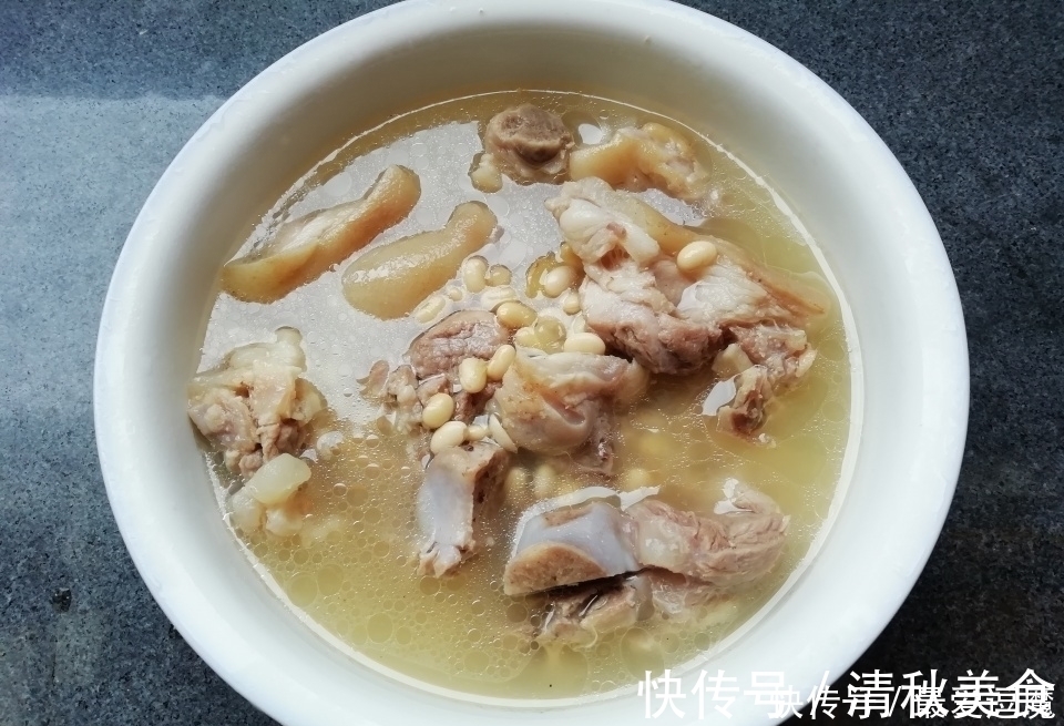 腐竹|四代人的晚餐，做了4菜1汤，不精致但很对胃口，爷爷奶奶都很喜欢