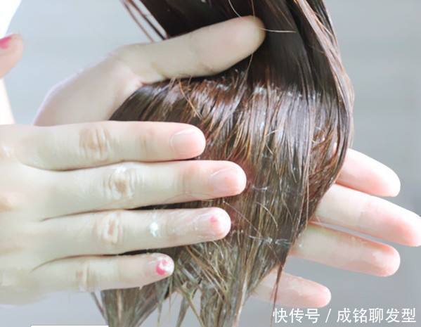 头发|头发烫卷不好看有什么方法快速变直?发型师:洗直、软化、拉直