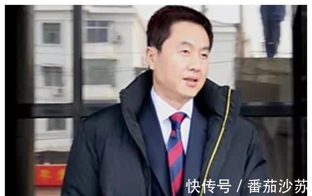 女乒|女乒教练施之皓,开除世界冠军郭跃引争议,娶小22岁弟子重回上