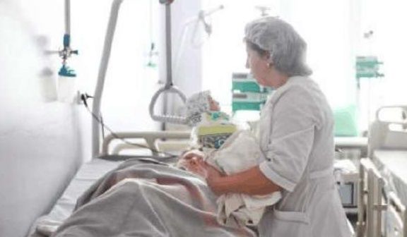 无痛|明明离预产期还有半个月，6斤男宝就出来了，头胎也能很快开宫口