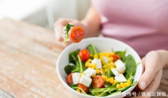 晚饭|“短命”的人，睡前喜欢吃3种食物，若你都不喜欢，那就做对了！