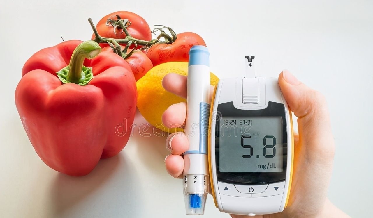 血糖控制|糖尿病究竟能不能吃水果?2万人的研究显示:对血糖控制有效果