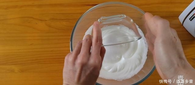 一起来做抹茶蛋糕卷吧,漂亮毛巾面,一卷就成功