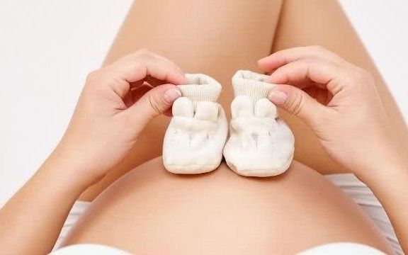 孕期|孕期,孕妇晚上睡觉为什么“胎动”会比较厉害?不妨了解一下吧!