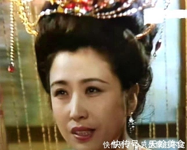 妲己@封神榜:难怪比干路遇卖无心菜的妇人,倒地而亡,看他想到了什么