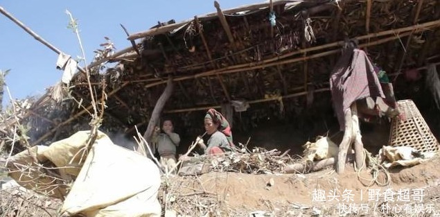 探访|尼泊尔山区穷人们的生活,中国小伙带着羊肉干探访,全家高兴吃肉