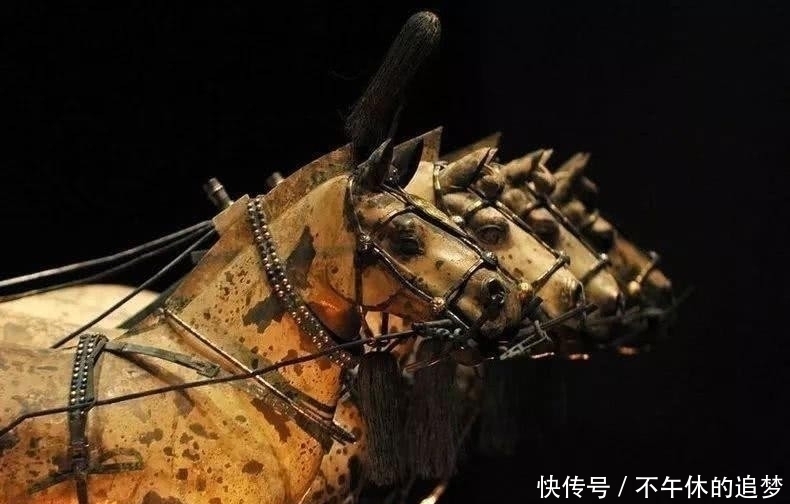铜车|古代“黑科技”?秦始皇铜车马上的伞居然这么逆天!