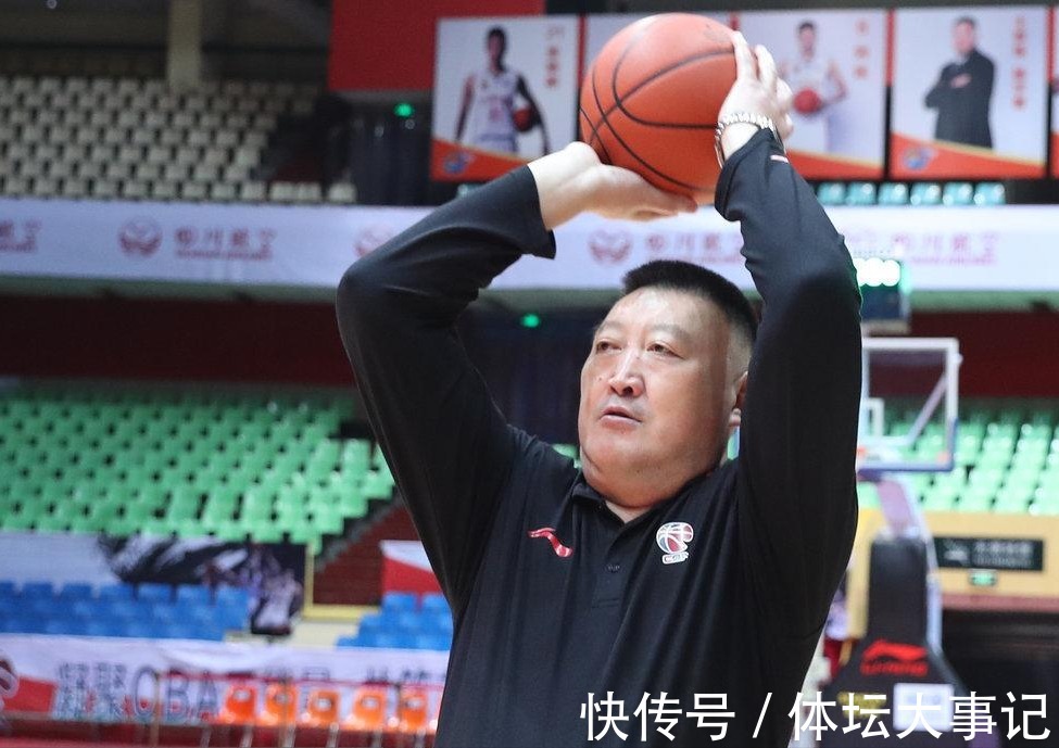 季后赛|CBA半程总结,辽篮领跑,浙江双雄崛起,2个黑马搅局,杜锋闹心