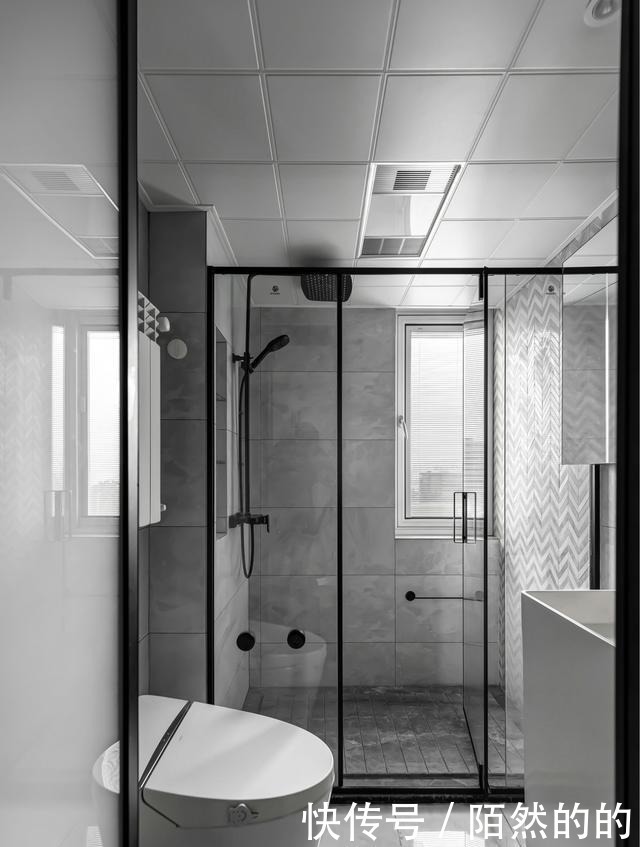 收纳|越来越多人放弃电视墙,学他家打一排柜子,美观实用两不误!聪明!