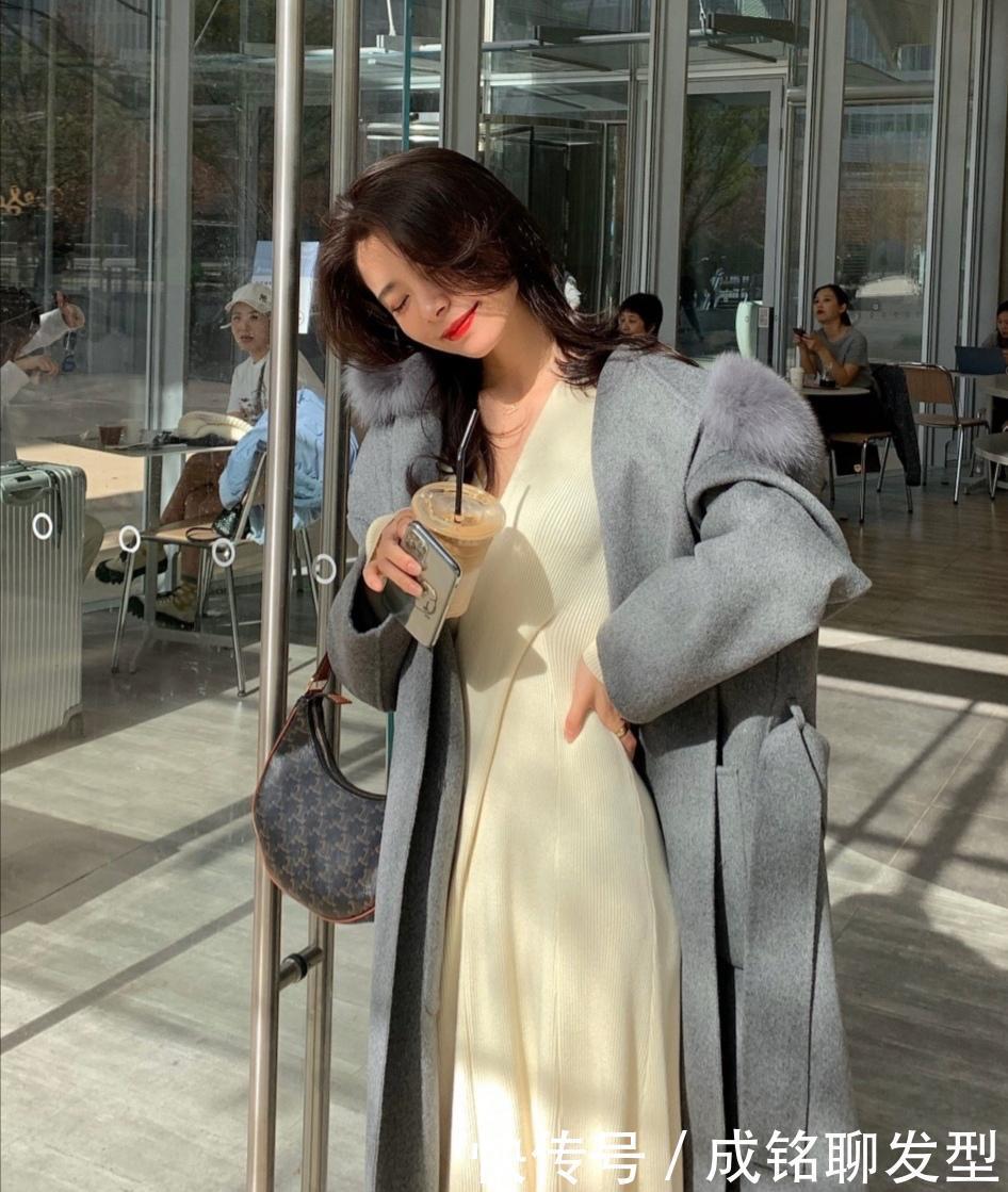 色彩|好身材穿出来,学会这三个穿搭小妙招,显瘦显高又有名媛范