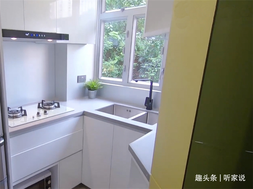 收纳|香港24㎡蜗居改造夫妻俩住多年的2室1厅鸡肋户型，变身温馨小家
