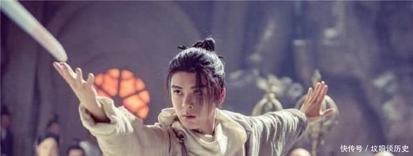 金刚伏魔圈|张无忌大战少林三僧时,为何突然将范遥换成殷天正?是为少林考虑