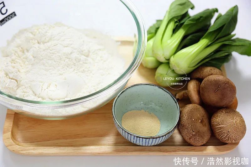 比肉|纯素馅大包子,鲜嫩多汁,比肉的还香,一次多蒸点,早餐也有了