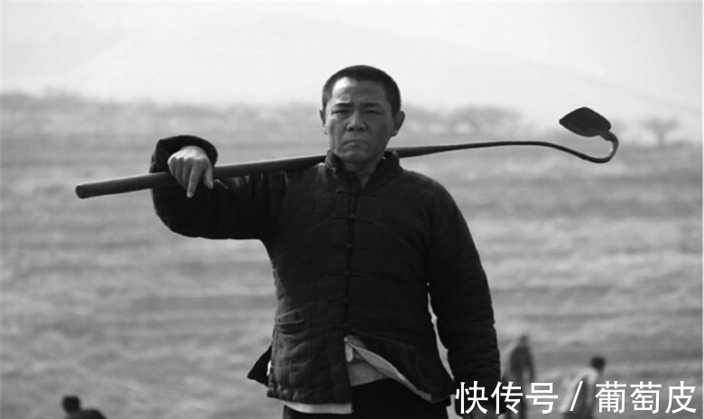 王士琦@明朝清官穷到裹草席下葬,300年后古墓被打开,挖出10亿陪葬品