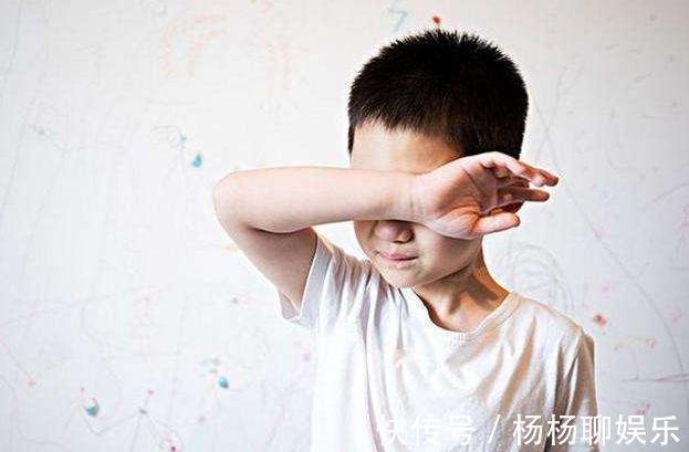 孩子|发现孩子偷钱,两位妈妈的做法,决定了孩子未来不一样的道路!