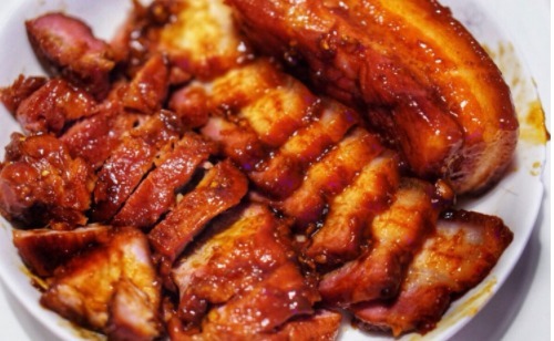 电饭煲版蜜汁叉烧,十几分钟上桌,超下饭,家人每次吃到撑