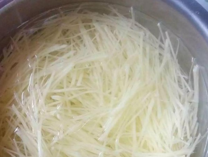 1年四季只用“2种水”浇花，盆土疏松不板结，很实用