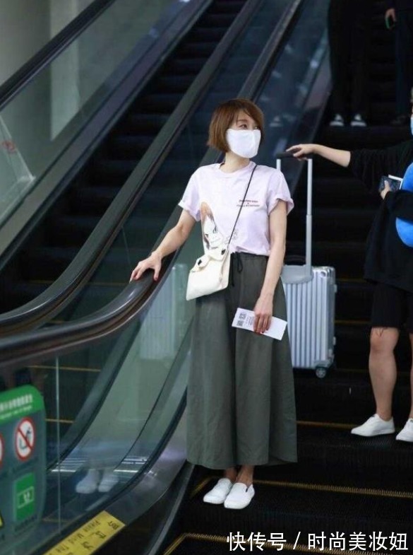 离婚|马伊琍离婚后瘦成纸片人,穿黑色裙看着只有90斤,胜在气质出众