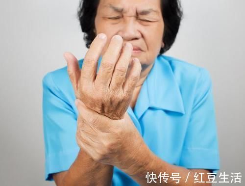 检查|身体出现5个异常,当心甘油三酯“爆表”,尽快检查,及时降血脂