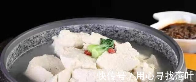 汇集世界各地的人们,品尝四面八方的美食,这道你不能错过!