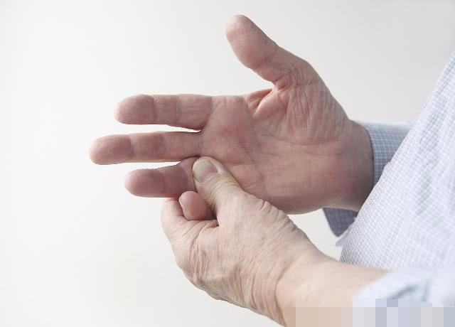 小突起|不论男女,身上若没3个“小突起”,恭喜,癌细胞可能不喜欢你