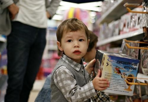 差距|“我偷了一块巧克力”三位妈妈的三种做法，十年后孩子差距大