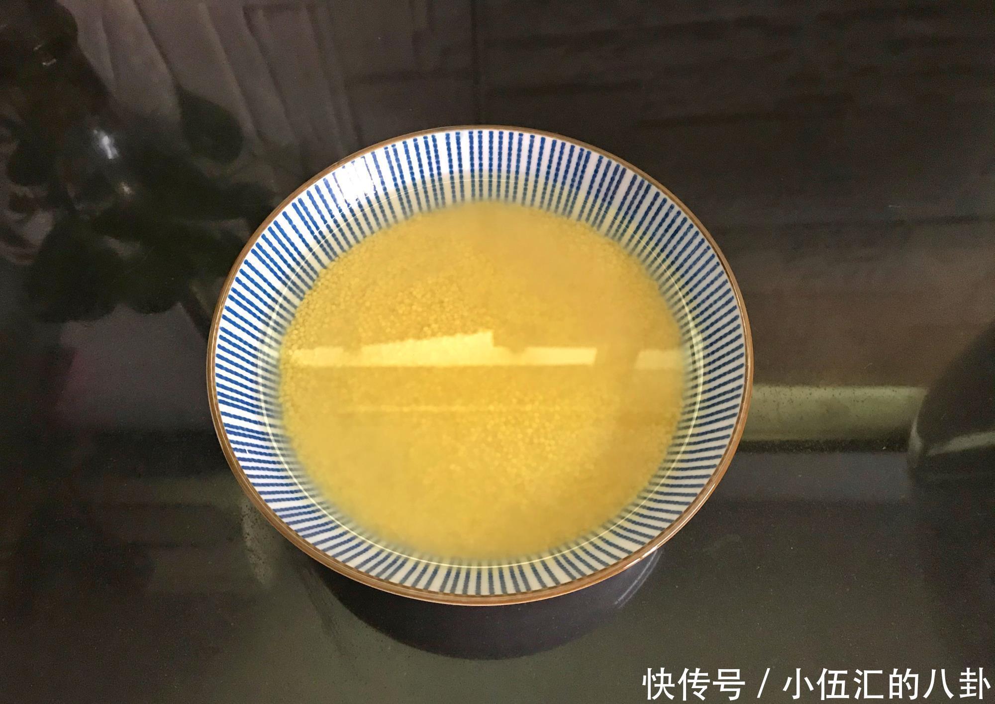 年夜饭,给家人做道吉祥菜,蒸一蒸就上桌,团团圆圆寓意好