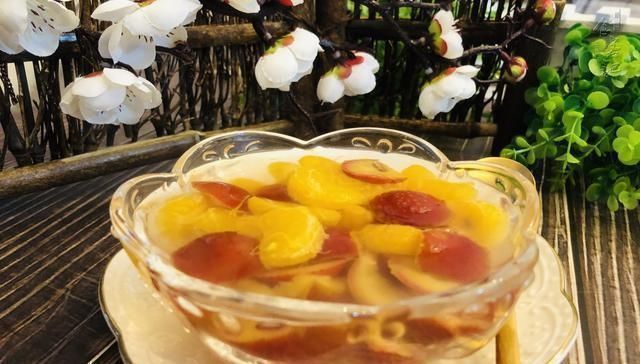 砂糖|咳嗽总不好90岁老奶奶用3种食材一起煮,润肺止咳,全家不咳嗽