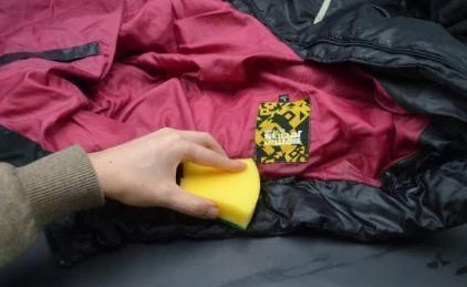 今天才知道,羽绒服领子上的这块布,还有如此神奇的“用处”,早知早受益