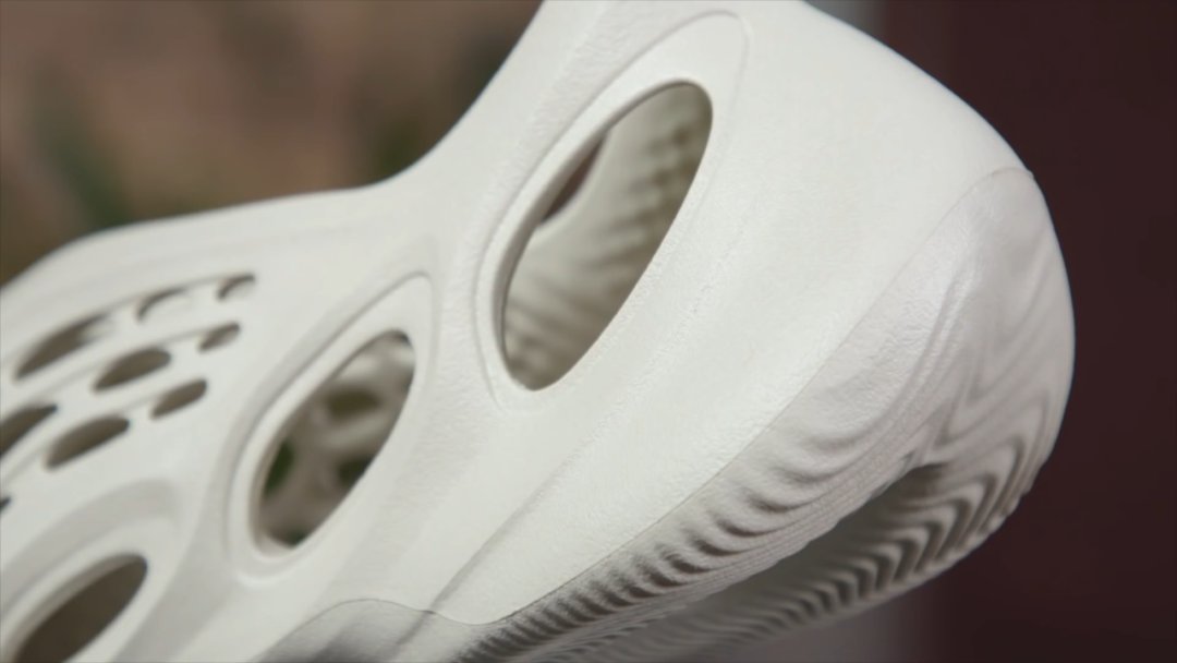 k一鞋难求,为什么 Yeezy Foam Runner 能成为爆款?