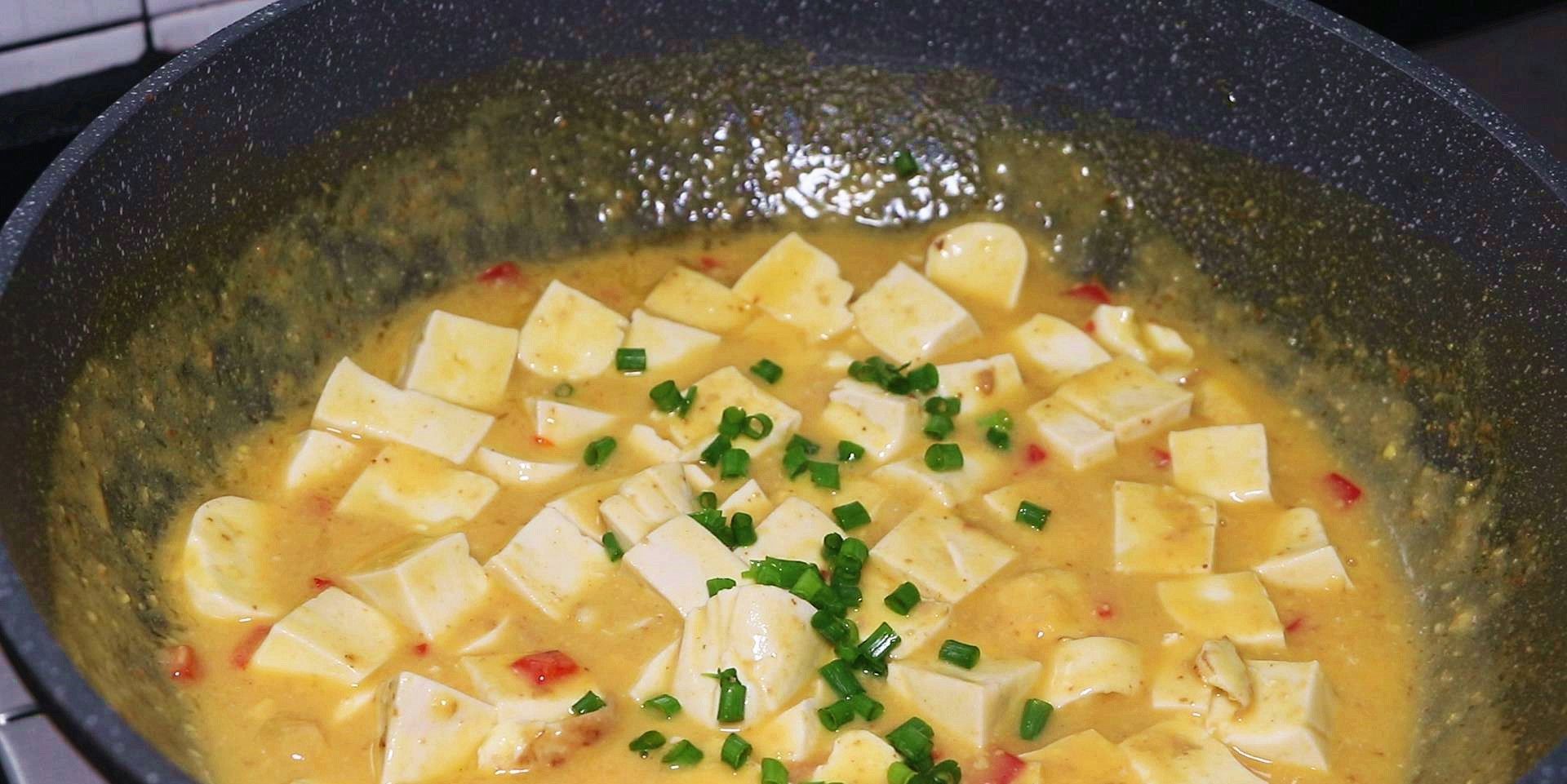 做法|豆腐最好吃的做法,我家隔天就做一次,每次都不够吃,超解馋