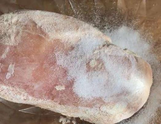 冻肉还在用热水泡?肉都泡变味了,教你3招快速解冻,方便实用