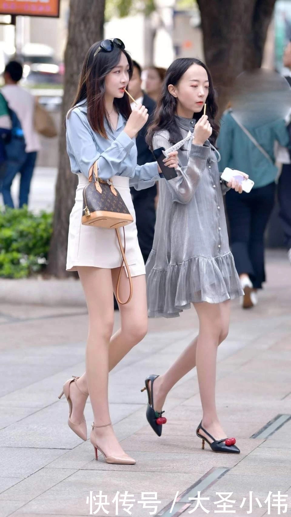 小姐姐|美女街拍两给美女的腿都好细呀矮一点小姐姐好卡哇伊