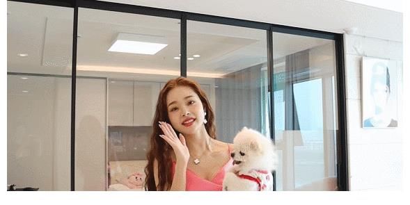 红得快翻车也快!宋智雅中国广告费高价,安利韩服全是汉制,过度营销引反感