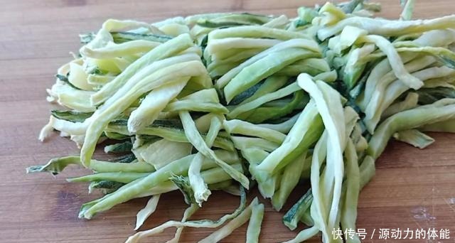 用40年的老方法来腌制萝卜干,简单3步,1天就能吃,嘎嘣脆!