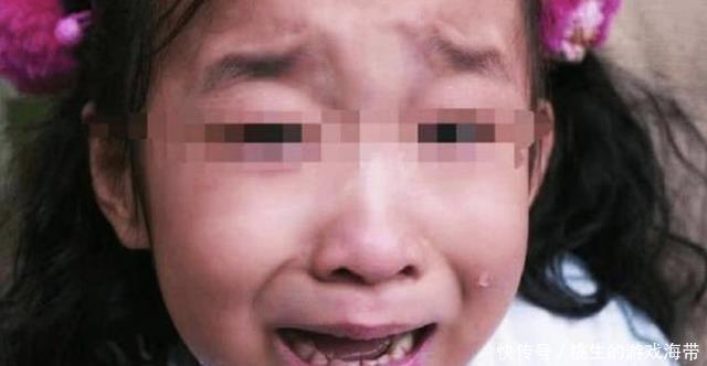 孩子|4岁女儿放学回家,紧扯裤子说“不能尿尿”,脱下裤子妈妈气哭了