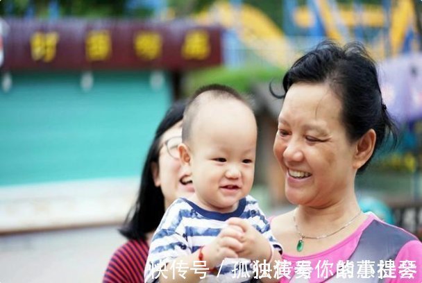 汤泡饭|老人是否真心疼孩子,不必在嘴上多说,周围人从“5件事”就能了解一二