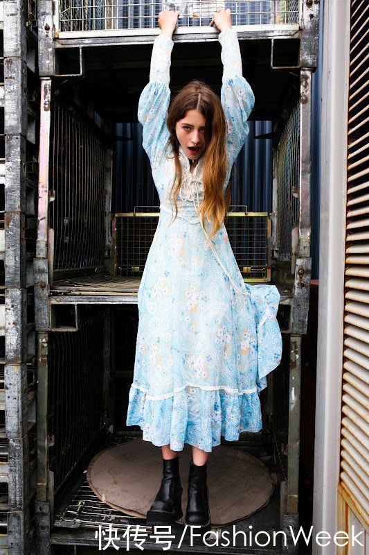 一条碎花裙，就能美过整个春天