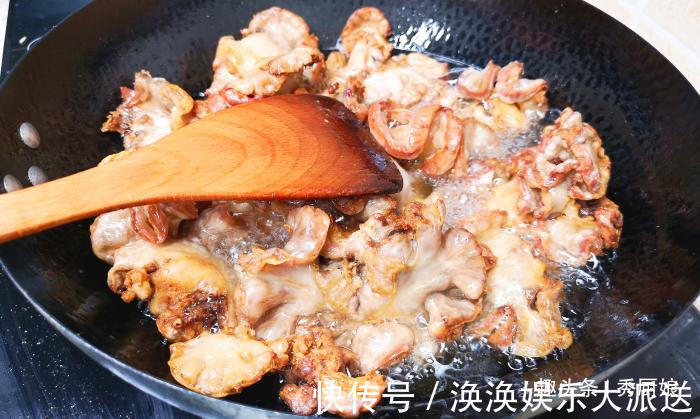 加盐|熬猪油时,只加盐就错了,多加这2样,猪油又白又香,放1年都不坏