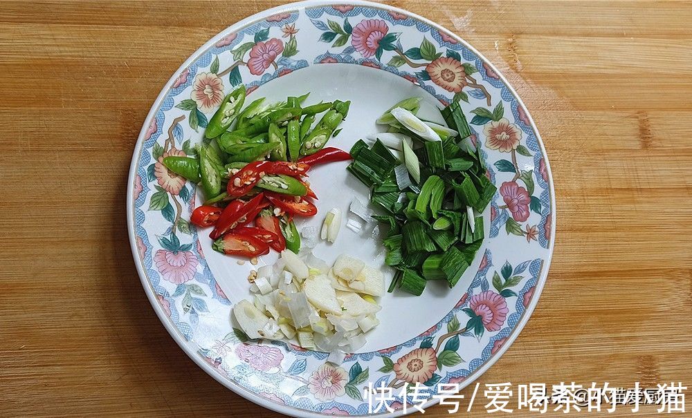 家常溜豆腐这么做,味道鲜美做法简单,比红烧肉还香,特别好吃